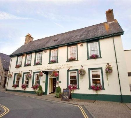 The George Hotel Wetherspoon Brecon Bagian luar foto